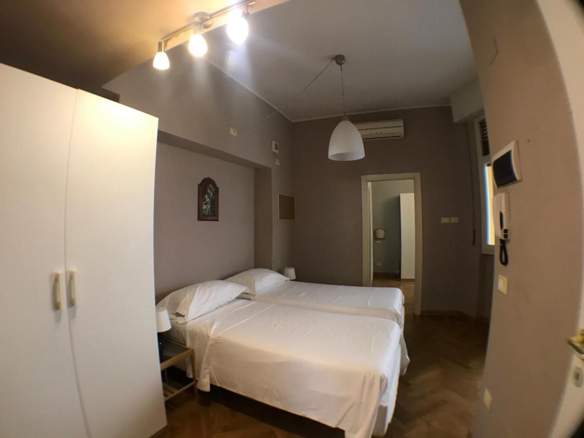 Ponte Vecchio 4 Bedrooms Флоренция Екстериор снимка