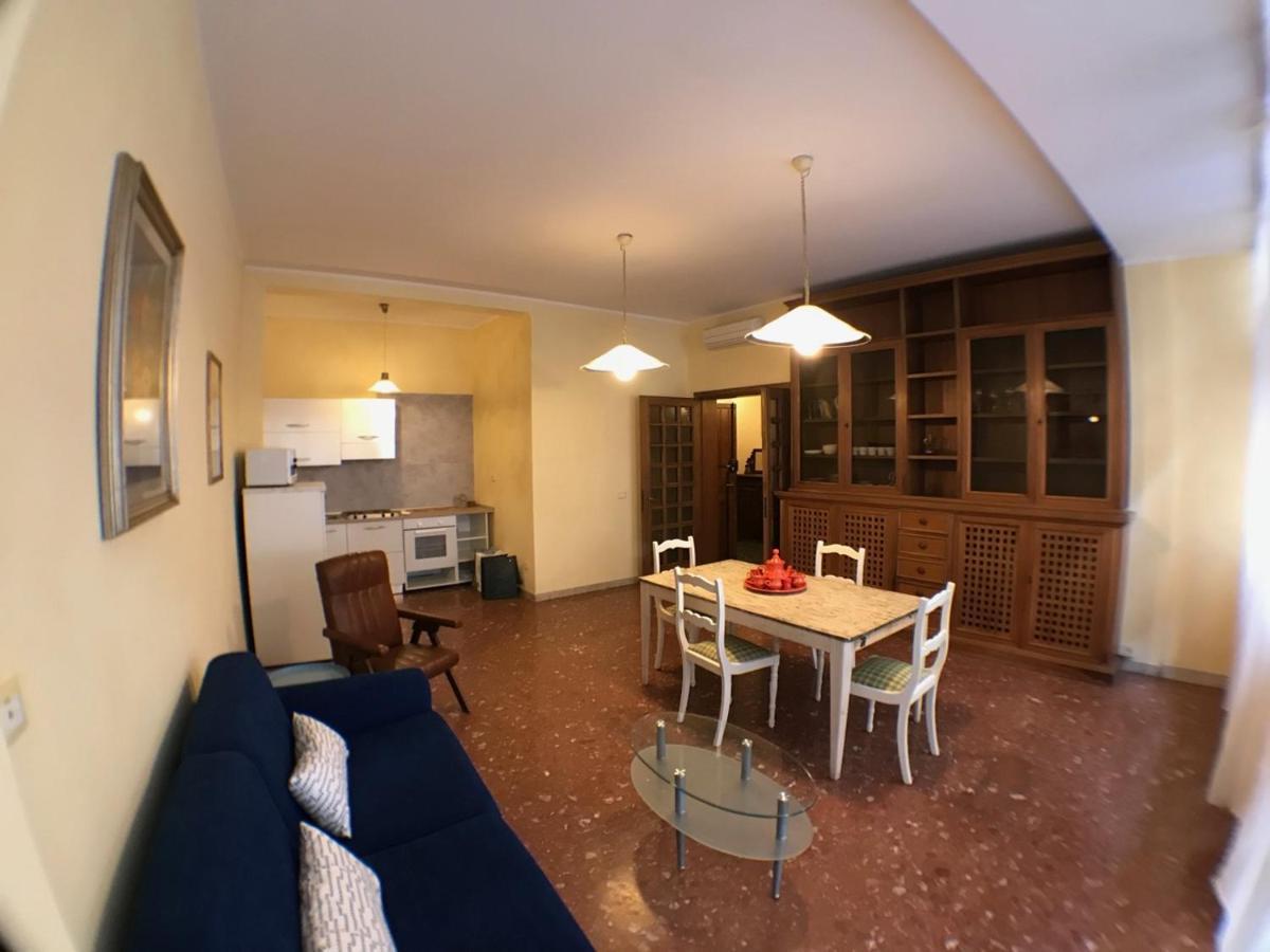 Ponte Vecchio 4 Bedrooms Флоренция Екстериор снимка