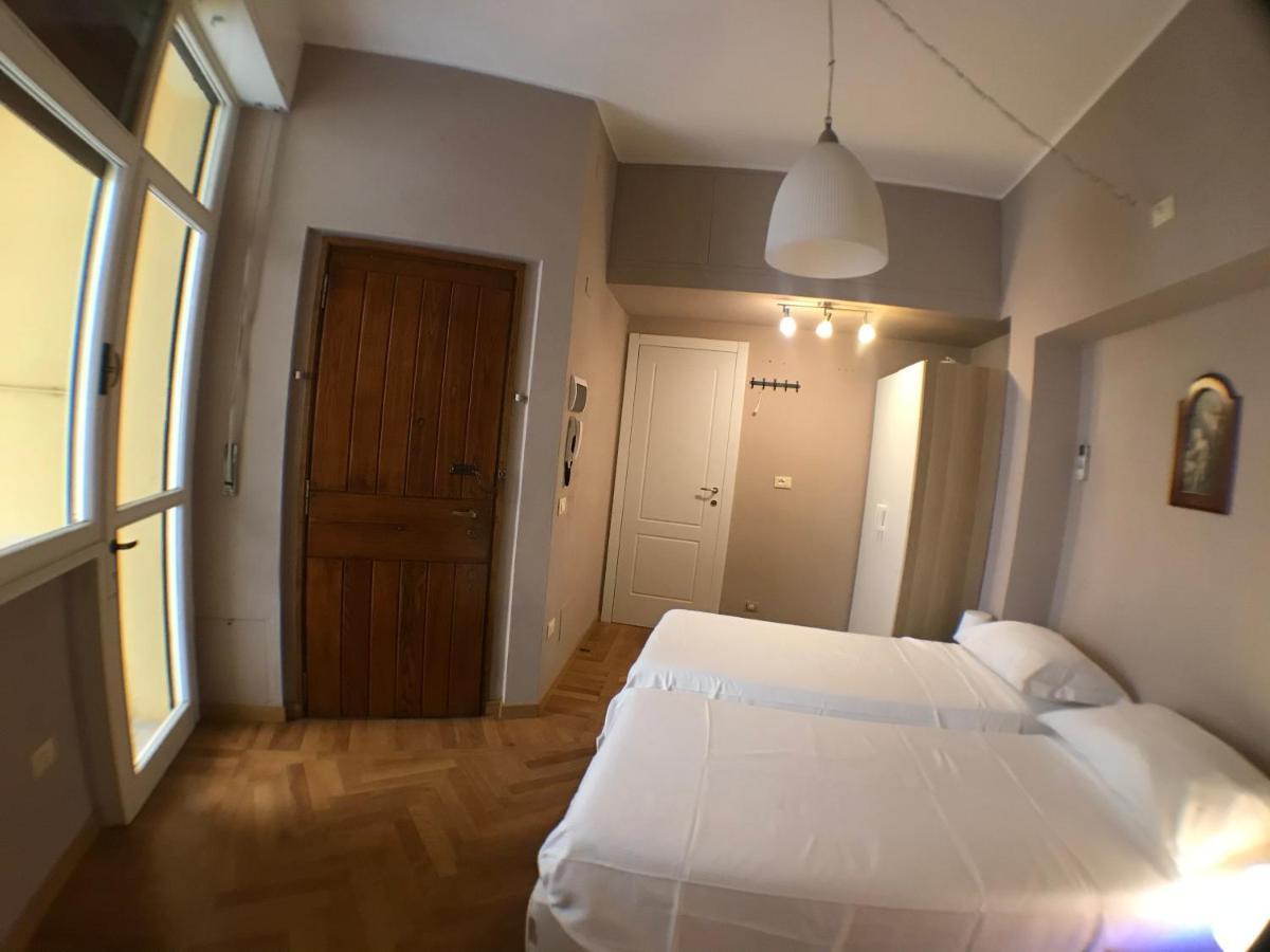 Ponte Vecchio 4 Bedrooms Флоренция Екстериор снимка